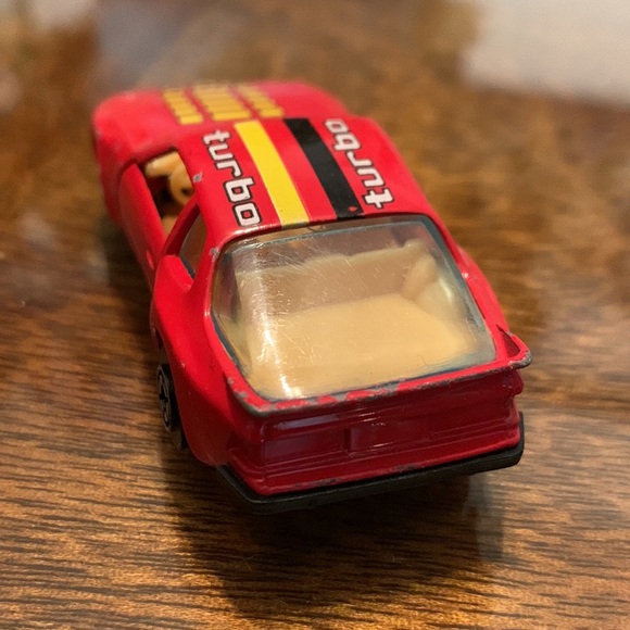 Yatming No. 1089 Red Porsche 944 Turbo 1986 Doors Open Car Metal collectible Toy - Picture 3 of 10